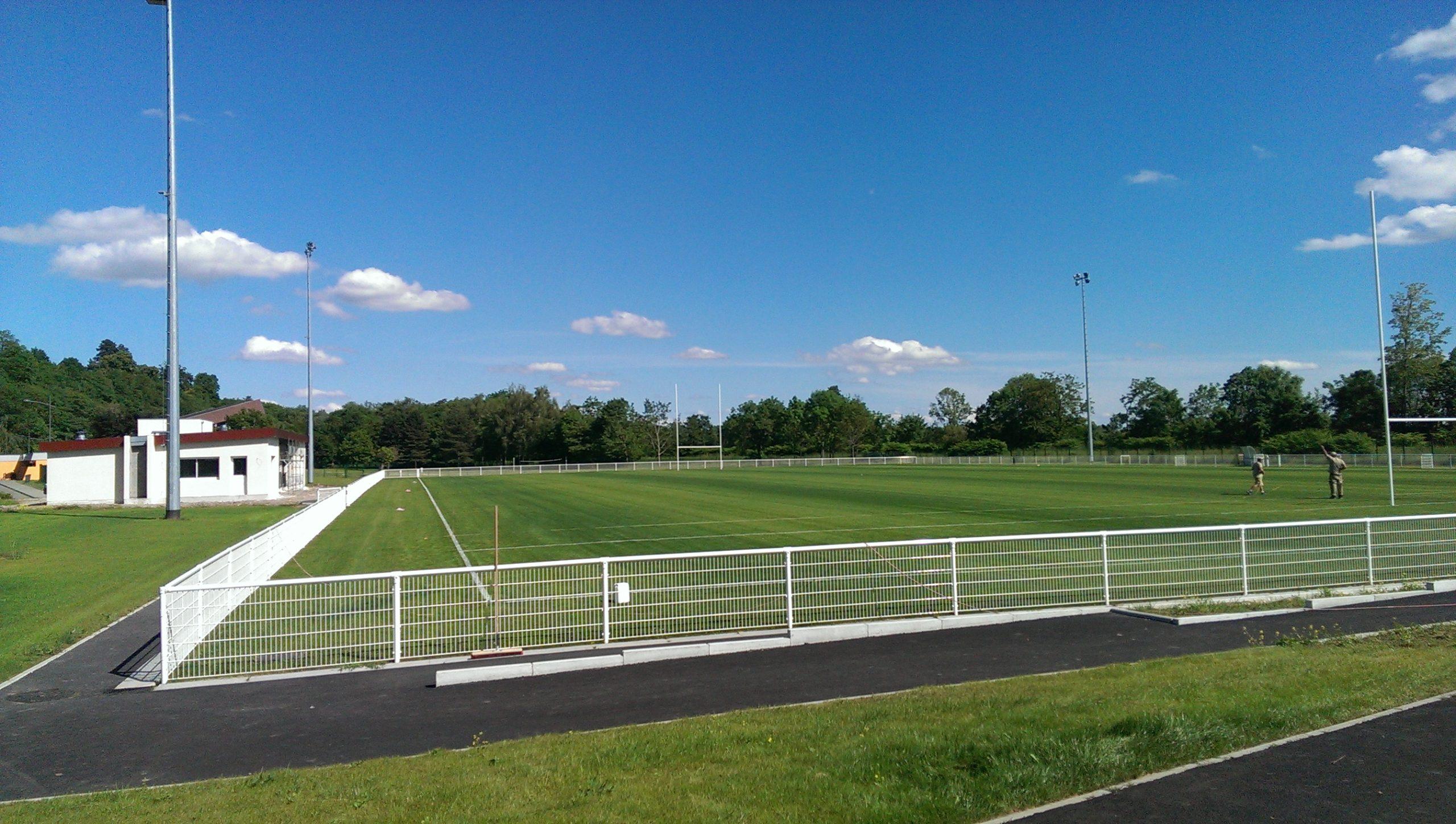 Le terrain de rugby